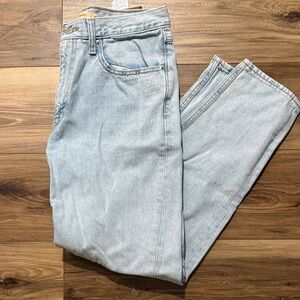 Levi's Women's Straight Leg Jeans in Light Blue